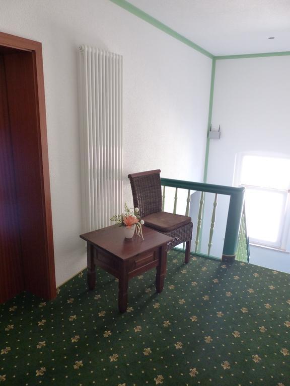 Hotel Friedchen Mit Eigener Fleischerei Artern Екстер'єр фото