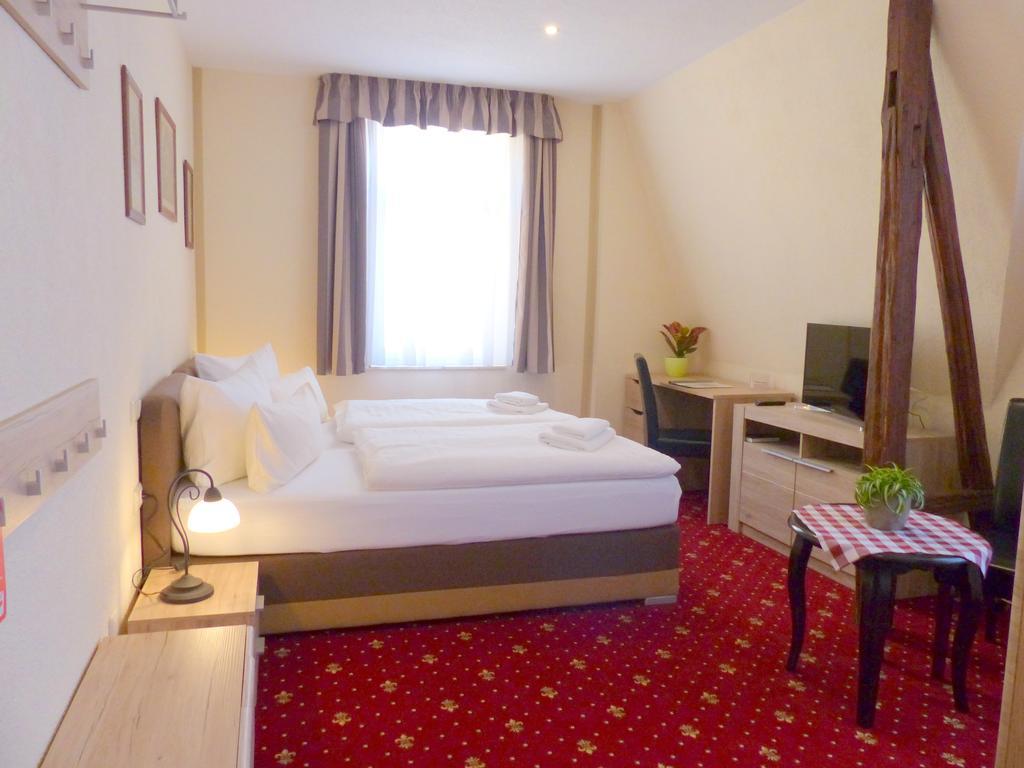 Hotel Friedchen Mit Eigener Fleischerei Artern Екстер'єр фото